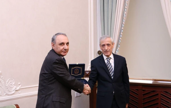 Baş prokuror yüksək vəzifəli əməkdaşları təqaüdə göndərdi - FOTO