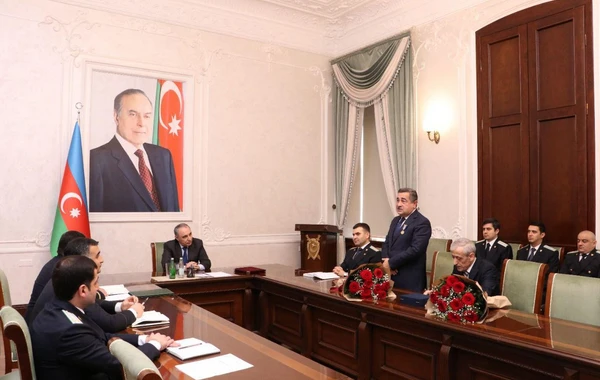 Baş prokuror yüksək vəzifəli əməkdaşları təqaüdə göndərdi - FOTO