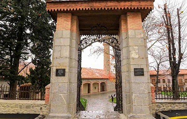 Heydər Əliyev Fondu Şəki Xan məscidi-qəbiristanlıq kompleksini bərpa edib - YENİLƏNİB