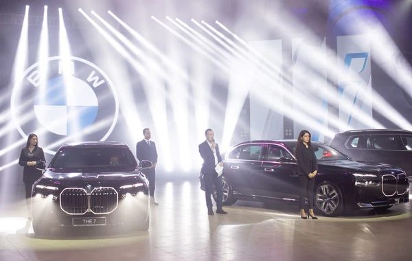 Компания Improtex Motors представила новую BMW 7 - ФОТО/ВИДЕО