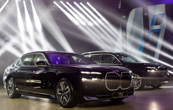 Компания Improtex Motors представила новую BMW 7 - ФОТО/ВИДЕО