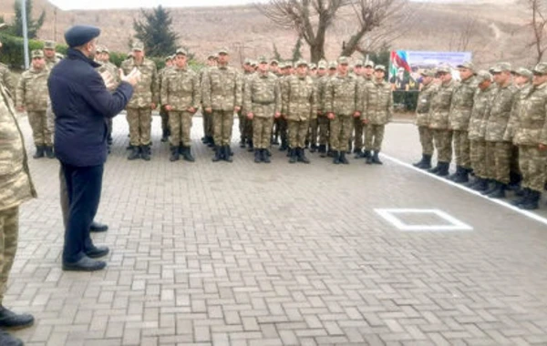 На освобожденных территориях проведены встречи с военнослужащими - ФОТО
