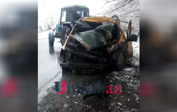 Azərbaycanda mikroavtobus qəzaya düşdü - Yaralılar var - VİDEO - YENİLƏNİB