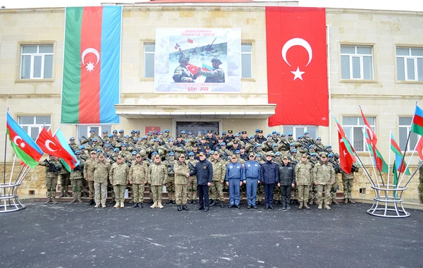"Qardaş yumruğu" təliminin şəxsi heyəti təltif olunub - FOTO/VİDEO