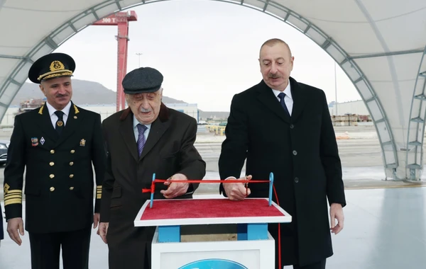İlham Əliyev “Akademik Xoşbəxt Yusifzadə” tankerinin istismara verilməsi mərasimində - YENİLƏNİB - FOTO