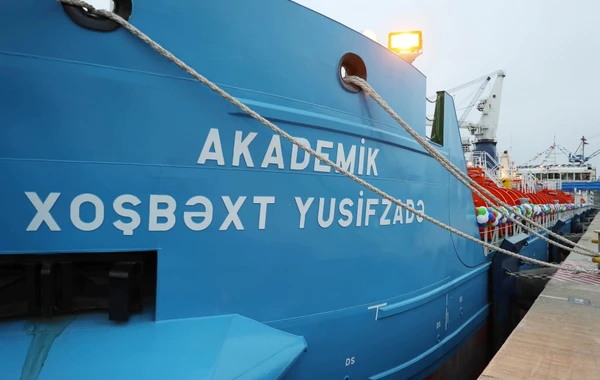 İlham Əliyev “Akademik Xoşbəxt Yusifzadə” tankerinin istismara verilməsi mərasimində - YENİLƏNİB - FOTO