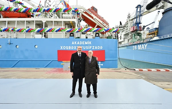 İlham Əliyev “Akademik Xoşbəxt Yusifzadə” tankerinin istismara verilməsi mərasimində - YENİLƏNİB - FOTO