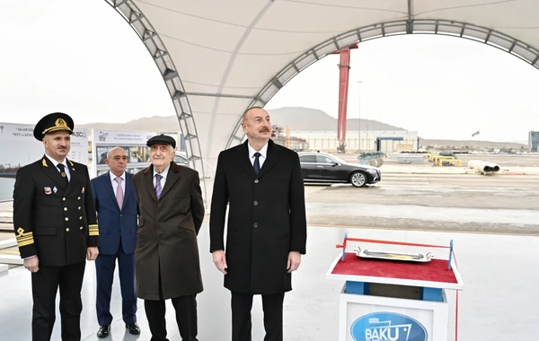 İlham Əliyev “Akademik Xoşbəxt Yusifzadə” tankerinin istismara verilməsi mərasimində - YENİLƏNİB - FOTO