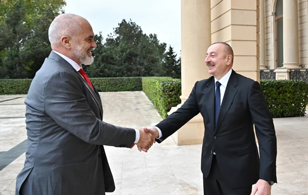 İlham Əliyevin Albaniyanın Baş naziri Edi Rama ilə təkbətək görüşü olub - YENİLƏNİB - FOTO
