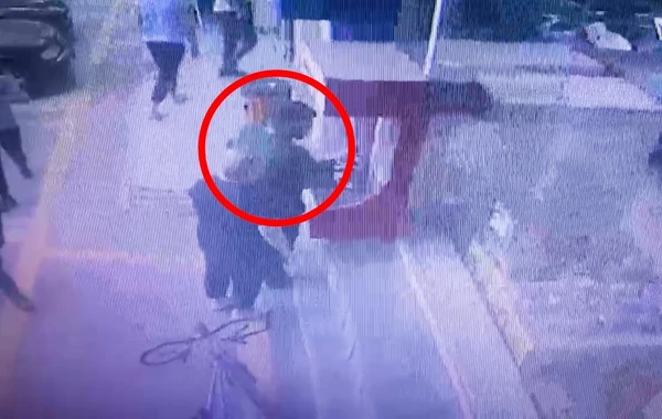 Kartdan pul çıxarmaq üçün ondan kömək istəyən təqaüdçüləri soydu - FOTO/VİDEO