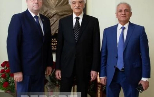 Moskvada Heydər Əliyevin xatirəsi anılıb - FOTO