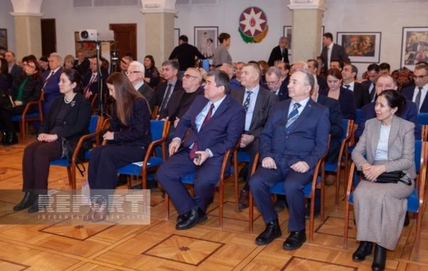 Moskvada Heydər Əliyevin xatirəsi anılıb - FOTO