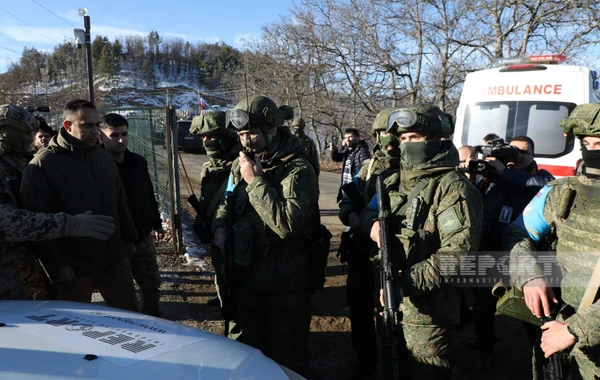 Российские миротворцы повредили автомобиль информагентства Report - ВИДЕО