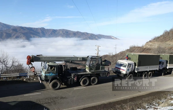 Миротворцы привезли модульные жилые блоки в район проведения акции - ФОТО
