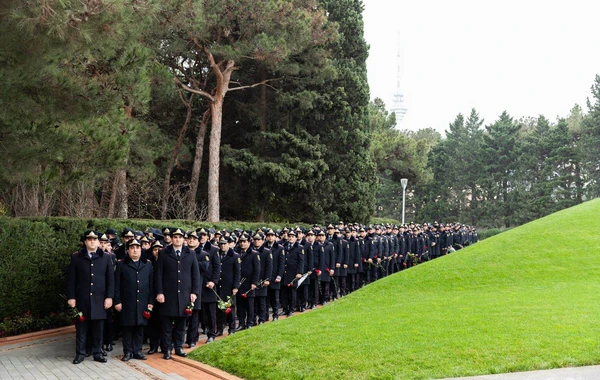 DİN əməkdaşları Fəxri Xiyabanı ziyarət etdi - FOTO