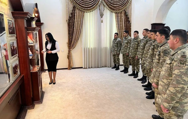 В азербайджанской армии проведен ряд мероприятий по случаю дня памяти общенационального лидера - ФОТО