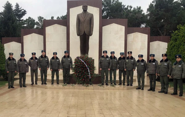 В азербайджанской армии проведен ряд мероприятий по случаю дня памяти общенационального лидера - ФОТО