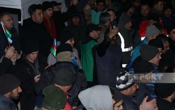Soyuq, qaranlıq və azərbaycanlı fəalların müqaviməti - REPORTAJ