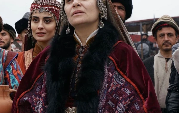 Bu türkiyəli məşhurlar Bakıya gələcəklər - FOTO
