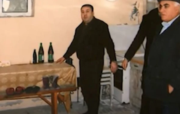 Anasının yanında dediyi sözə görə arvadını döyüb öldürdü - Bakıdakı qətlin TƏFƏRRÜATI - FOTO