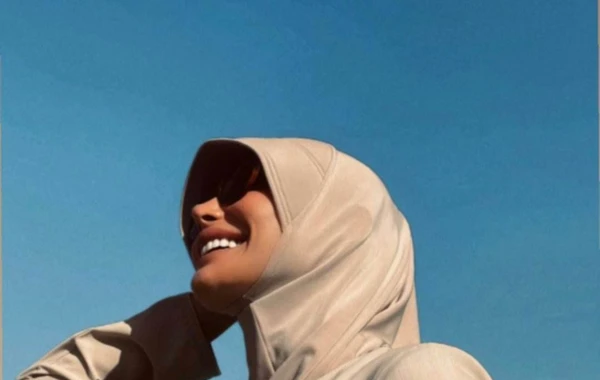Mustafa Sandalın eks həyat yoldaşı Ümrə ziyarətində - FOTO