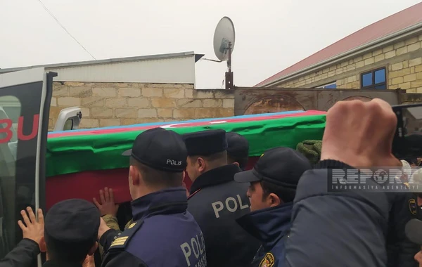 Kəlbəcərdə minaya düşərək şəhid olan hərbçimiz dəfn edilib - YENİLƏNİB - FOTO