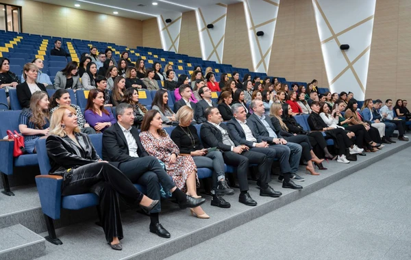 Yelo Bank-da “Women Bankers’ Club”-ın görüşü keçirilib - FOTO