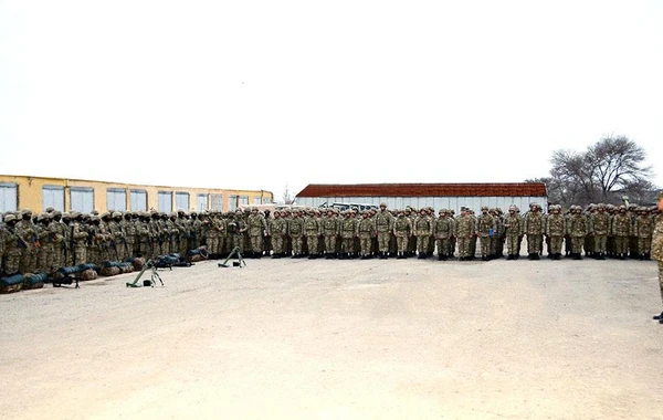 Baş Qərargah rəisi bir sıra hərbi hissələrin döyüş hazırlığını yoxlayıb - FOTO