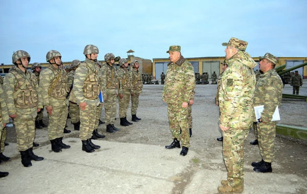 Начальник Генштаба проверил боеготовность ряда воинских частей - ФОТО