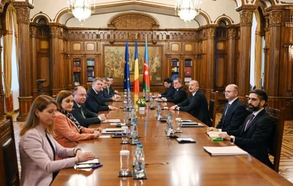 Состоялась встреча президентов Азербайджана и Румынии - ФОТО