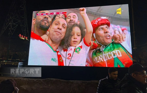 Xankəndi-Laçın yolunda aksiya iştirakçıları və sülhməramlılar mundialın oyununu canlı izləyirlər - FOTO