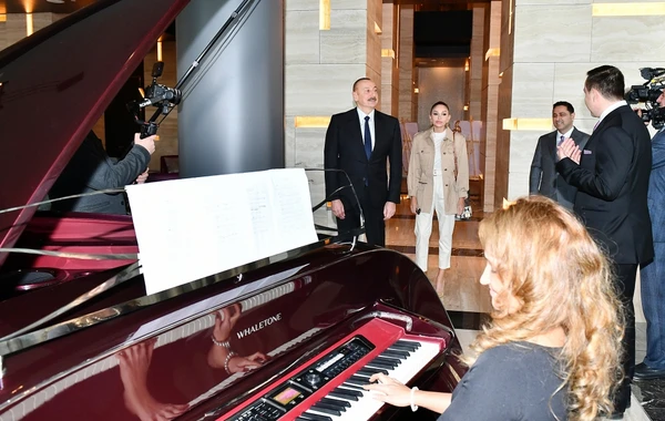 Ильхам Алиев и Мехрибан Алиева приняли участие в открытии отеля The Ritz-Carlton Baku - ОБНОВЛЕНО + ФОТО