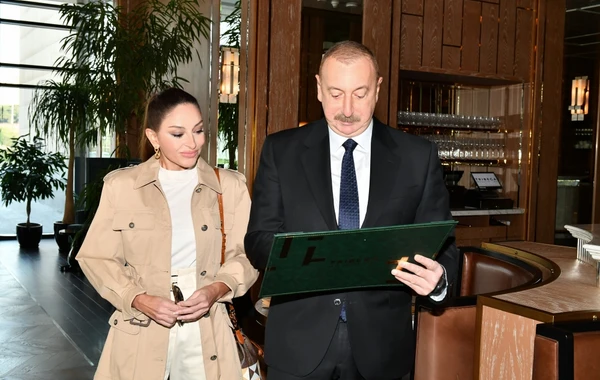 Ильхам Алиев и Мехрибан Алиева приняли участие в открытии отеля The Ritz-Carlton Baku - ОБНОВЛЕНО + ФОТО
