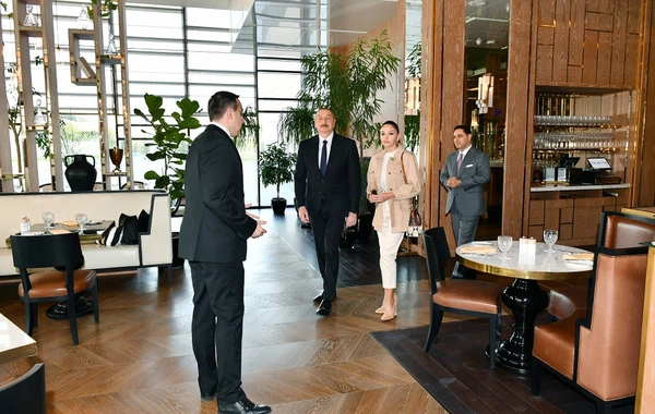 Ильхам Алиев и Мехрибан Алиева приняли участие в открытии отеля The Ritz-Carlton Baku - ОБНОВЛЕНО + ФОТО
