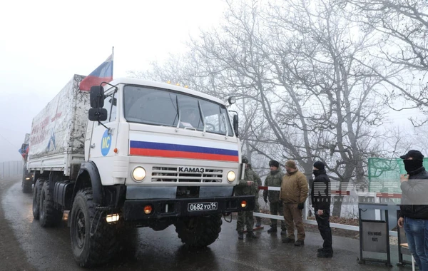 По дороге в Ханкенди беспрепятственно проехали автомобили снабжения миротворцев - ОБНОВЛЕНО + ПРЯМОЙ ЭФИР