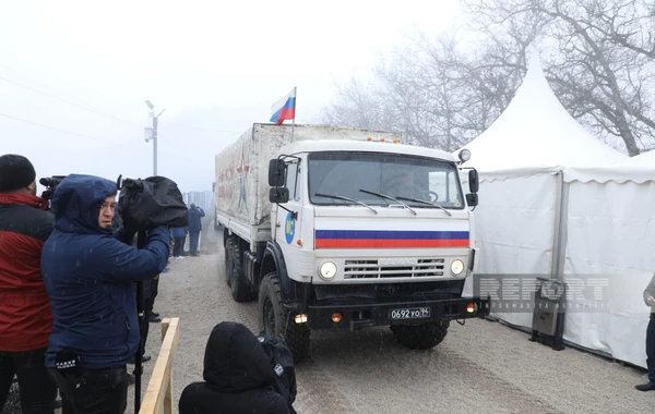 По дороге в Ханкенди беспрепятственно проехали автомобили снабжения миротворцев - ОБНОВЛЕНО + ПРЯМОЙ ЭФИР