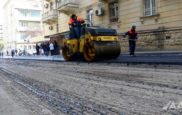 Bakının Fərid Ələkbərov küçəsinin bir hissəsi təmir edilib - FOTO/VİDEO