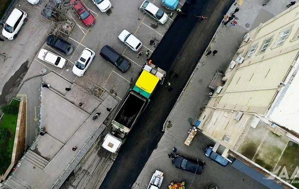 Bakının Fərid Ələkbərov küçəsinin bir hissəsi təmir edilib - FOTO/VİDEO