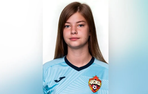 17 yaşlı futbolçu qəflətən öldü - FOTO