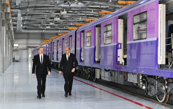 İlham Əliyev “Xocəsən” metro stansiyasının açılışında iştirak edib - YENİLƏNİB - FOTO