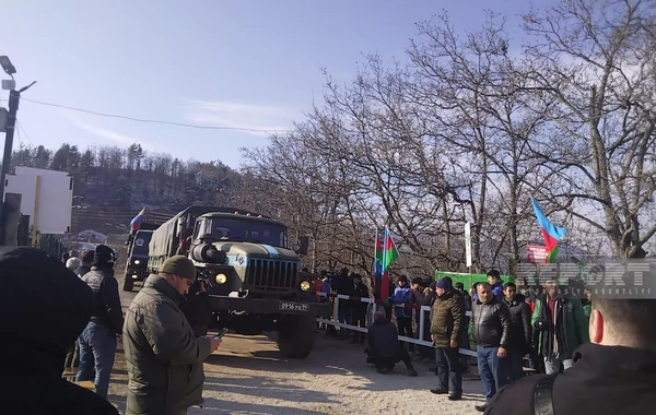11 автомобилей РМК беспрепятственно проехали в обоих направлениях дороги Ханкенди-Лачын - ОБНОВЛЕНО + ПРЯМОЙ ЭФИР