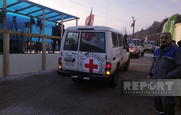 Еще три автомобиля МККК беспрепятственно проехали из Ханкенди в направлении Лачына - ФОТО