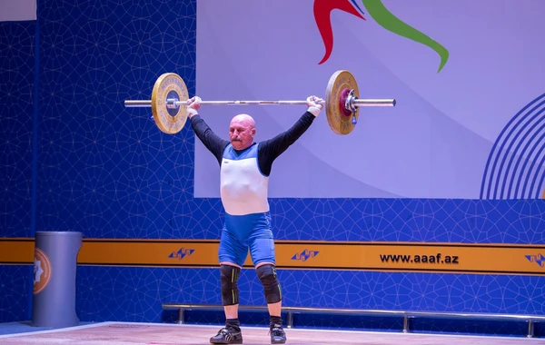 Azərbaycan Kuboku: Veteran ağırlıqqaldıranların yarışında qaliblər müəyyənləşiblər - FOTO