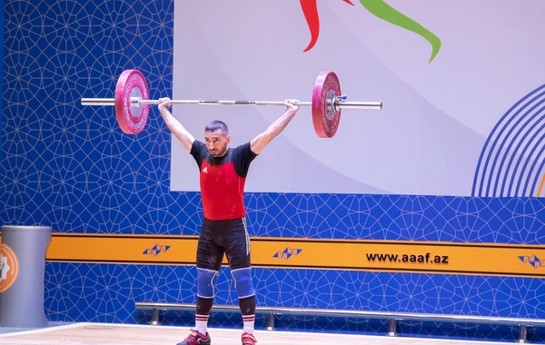 Azərbaycan Kuboku: Veteran ağırlıqqaldıranların yarışında qaliblər müəyyənləşiblər - FOTO
