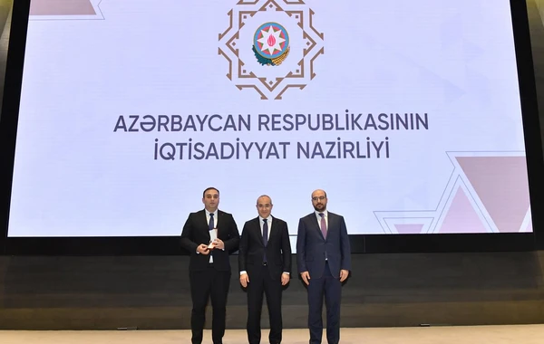 İqtisadiyyat Nazirliyinin təltif olunmuş əməkdaşlarına orden və medallar təqdim edilib - FOTO