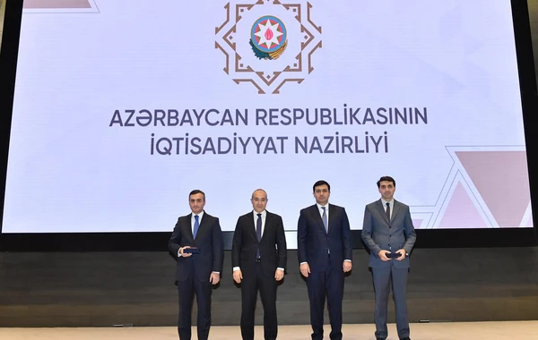 İqtisadiyyat Nazirliyinin təltif olunmuş əməkdaşlarına orden və medallar təqdim edilib - FOTO