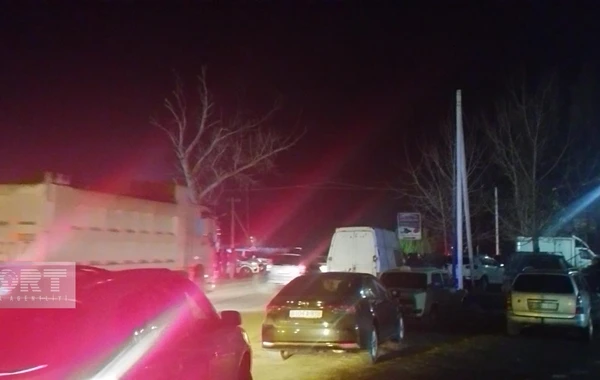 Azərbaycanda avtomobil piyadanı vuraraq öldürüb - FOTO