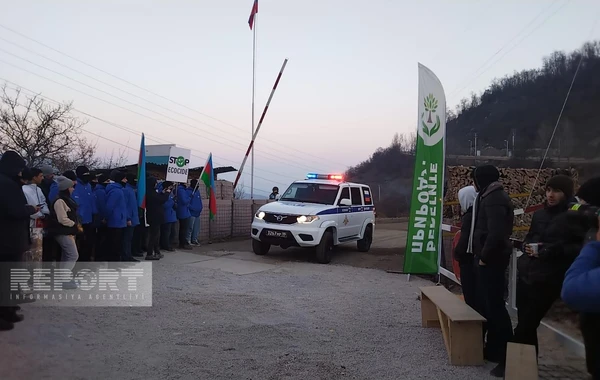 По дороге Ханкенди-Лачын в очередной раз беспрепятственно проехали автомобили снабжения российских миротворцев - ОБНОВЛЕНО + ФОТО