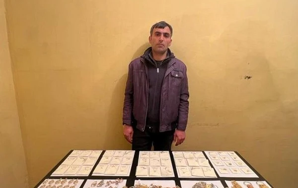 На границе с Ираном задержан нарушитель с более чем 2 кг ювелирных изделий - ФОТО