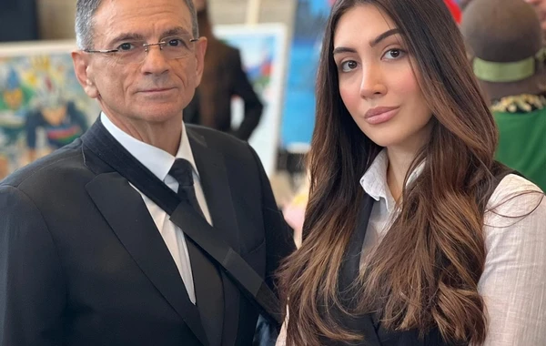 Mədət Quliyev nazirliyin tədbirinə qolusarğılı gəldi - FOTOLAR